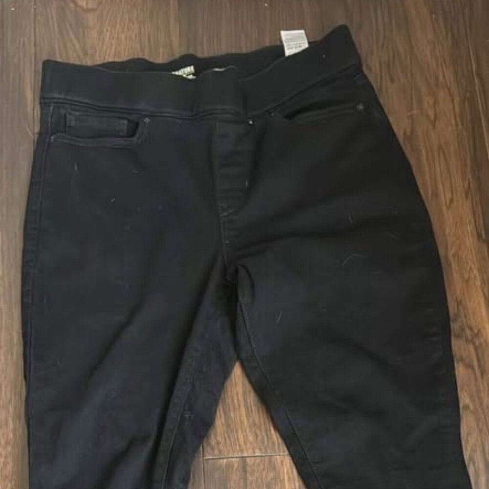 Levi signature gold totally shaping pull on skinny jeans size 8